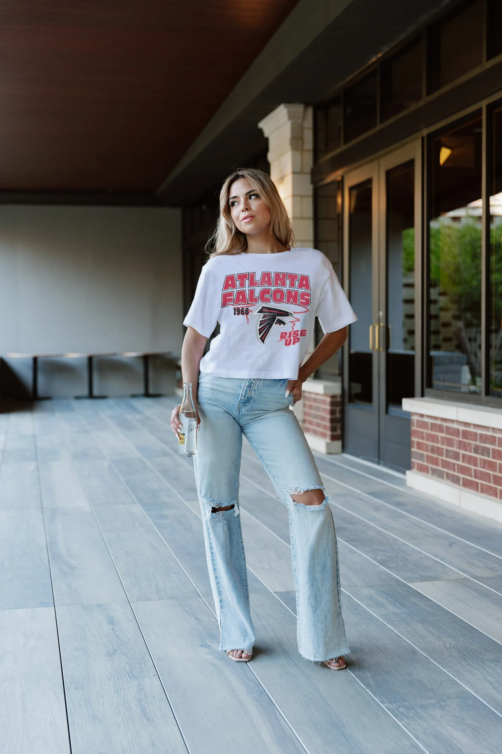 ATLANTA FALCONS GAMEDAY GOALS BOXY FIT WOMEN'S CROP TEE