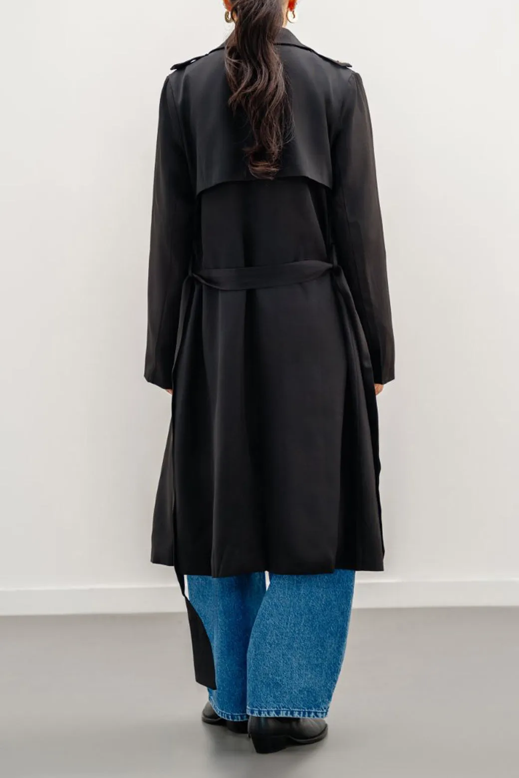 CLASSIC TRENCH COAT