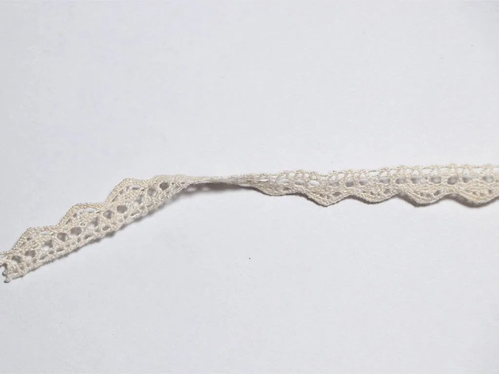 Dyeable Greige Design 583 Cotton Laces