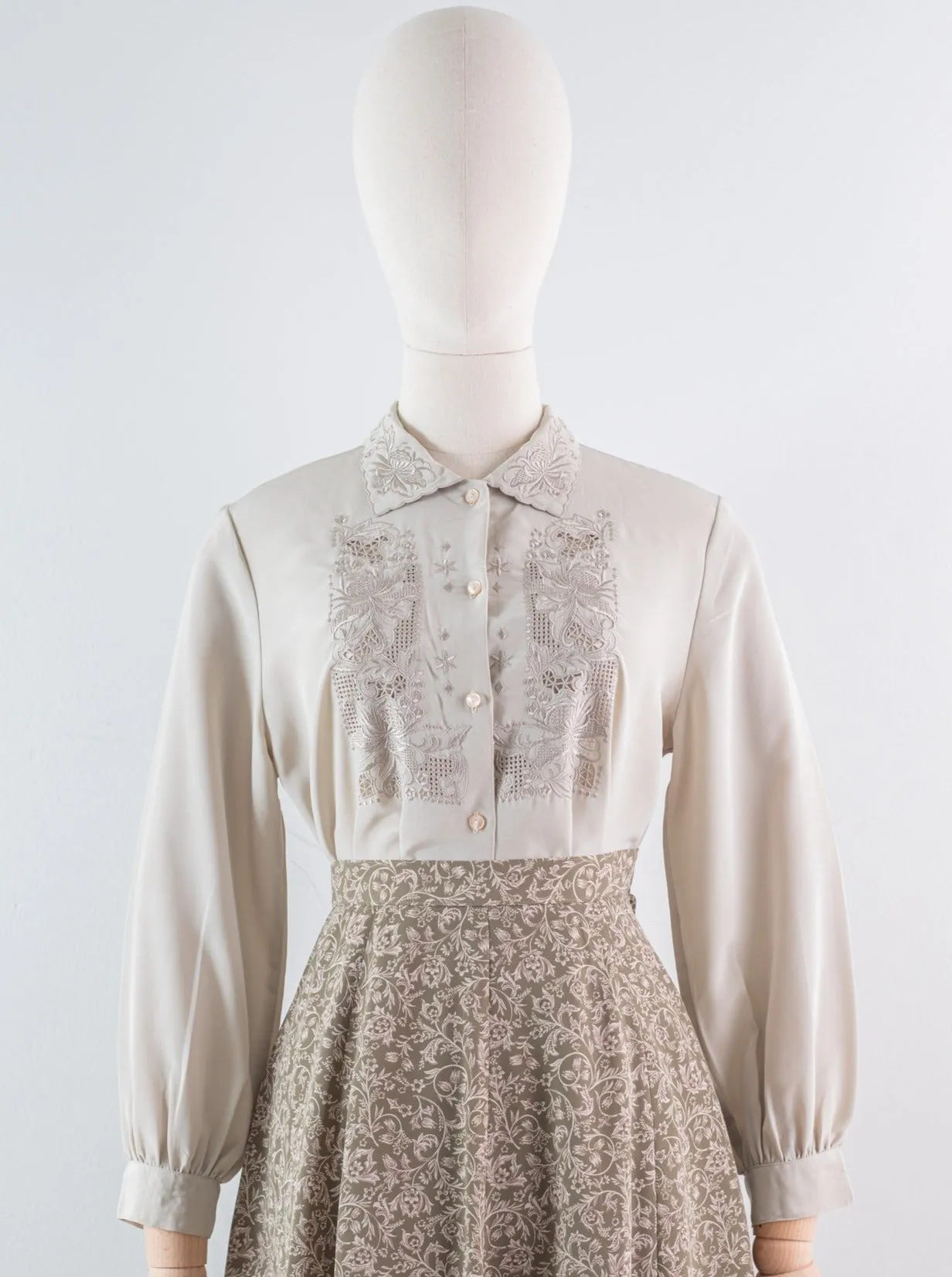 Vintage Brown Cuff Sleeved Floral Embroidery Blouse